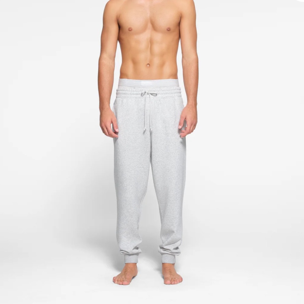 NWT SKIMS MENS Lounge Fleece TAPERED JOGGER medium light heather grey